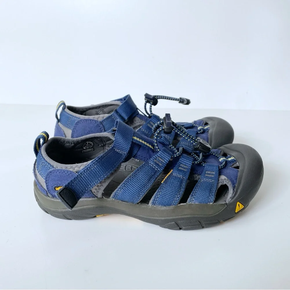 Keen Kids Navy Blue Charcoal Newport H2 Adventure Sandals Size 4 Waterproof